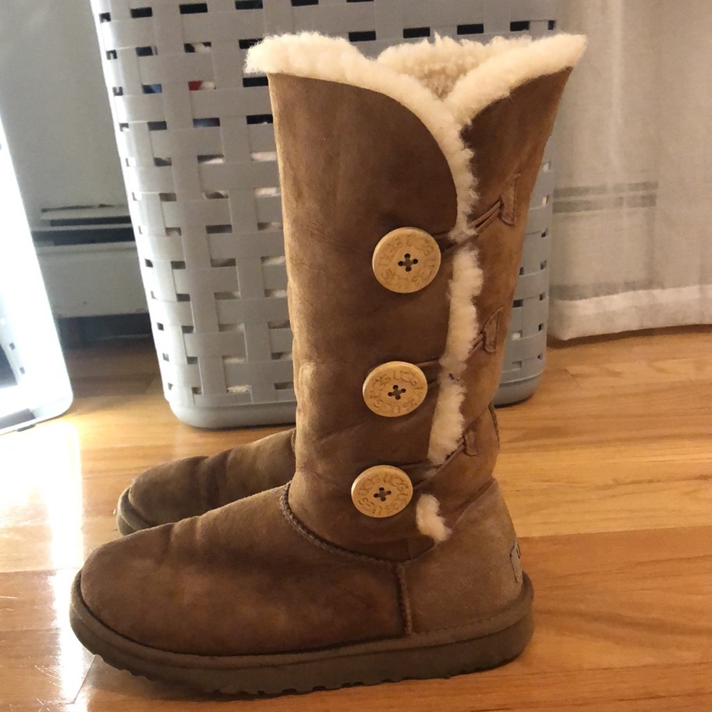 Ugg Boot Bailey Button Triplet Ii Boot Chestnut - image 4